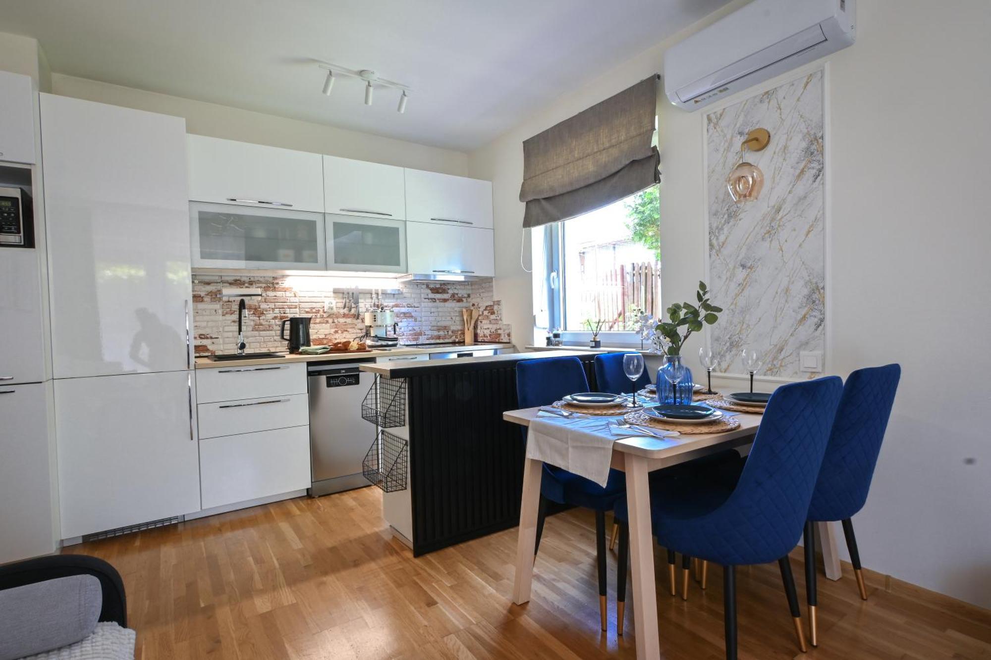Malinowelove Aircon, 3 Rooms, Parking, Ogrod Краков Экстерьер фото