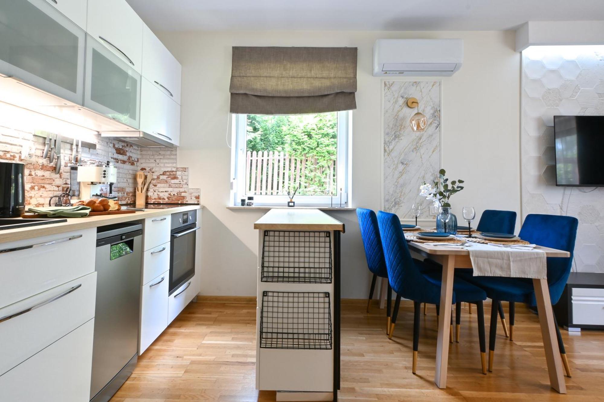 Malinowelove Aircon, 3 Rooms, Parking, Ogrod Краков Экстерьер фото
